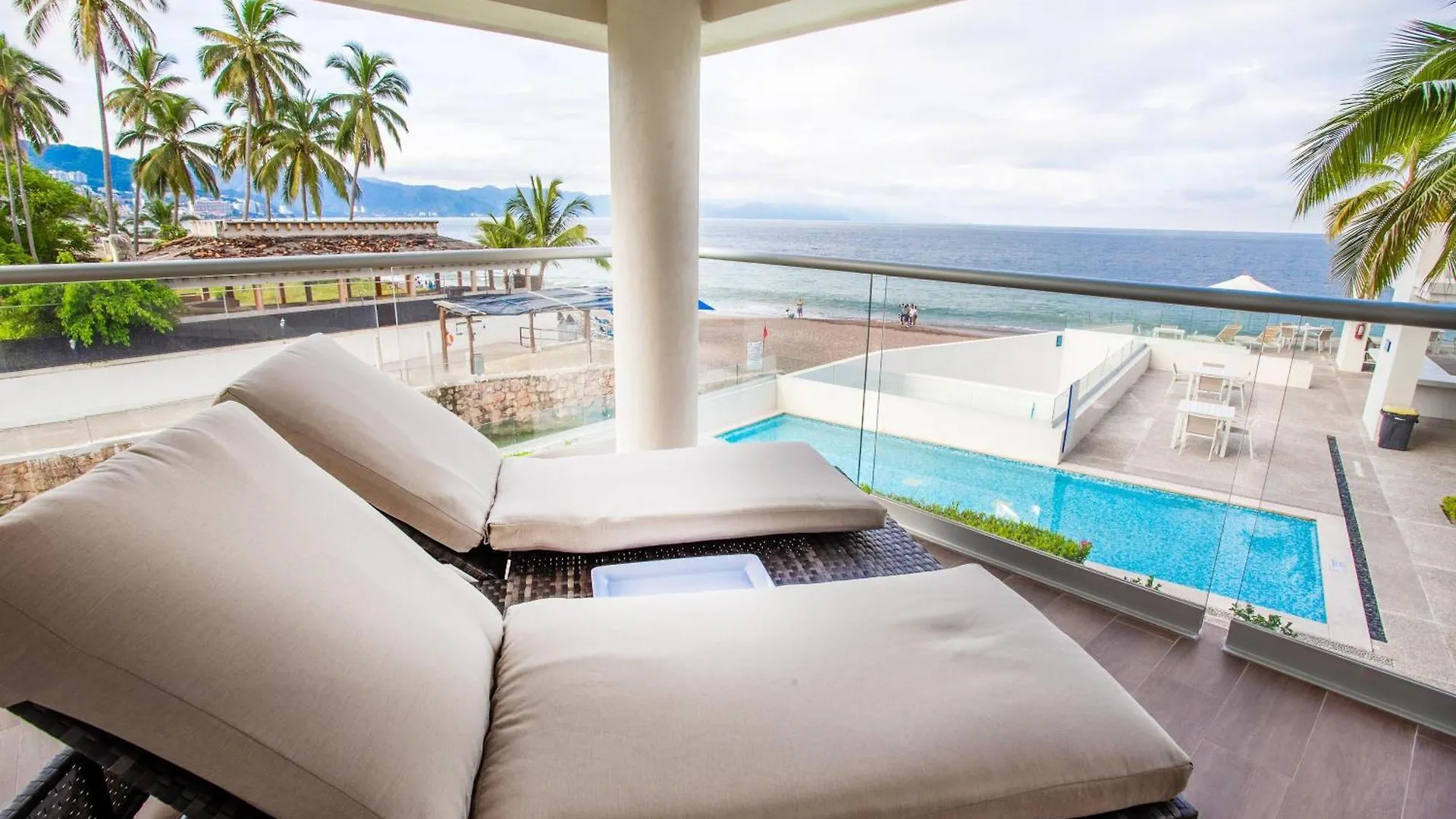 Ferienhaus Beachfront X-Large Corner Unit-2 Bdr- Ocean View Puerto Vallarta Mexiko