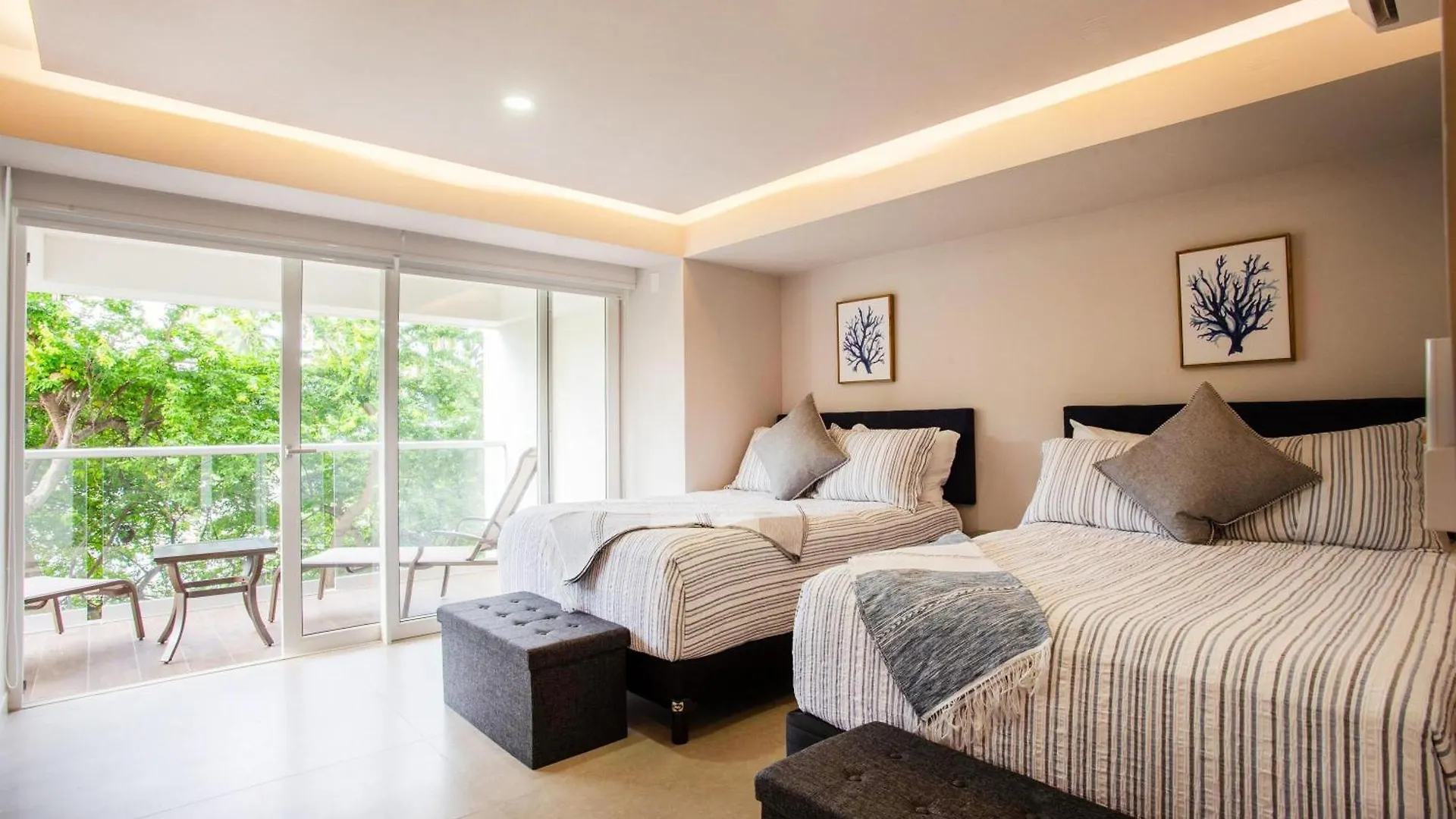 Beachfront X-Large Corner Unit-2 Bdr- Ocean View Puerto Vallarta Ferienhaus