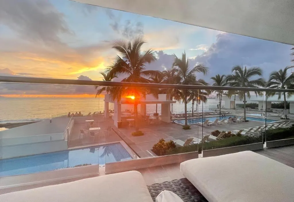 Beachfront X-Large Corner Unit-2 Bdr- Ocean View Puerto Vallarta Holiday home
