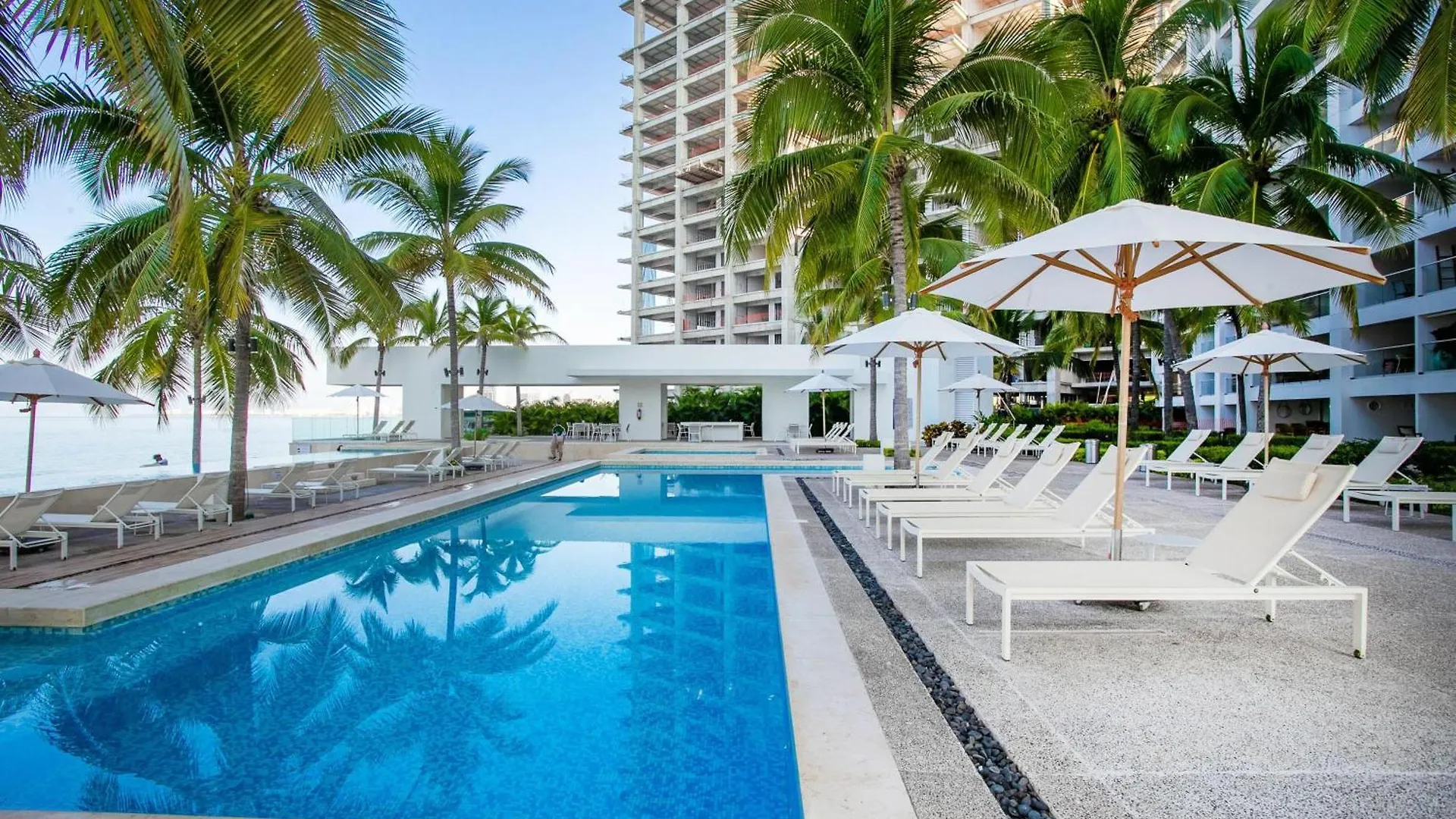 Beachfront X-Large Corner Unit-2 Bdr- Ocean View Puerto Vallarta